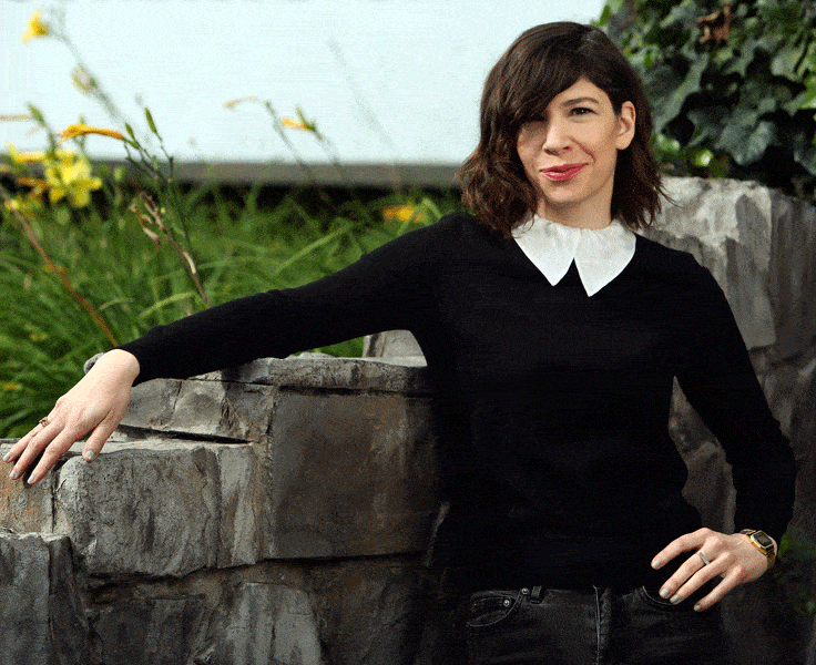 carrie-brownstein-amy-poehler-hunger-makes-me-a-modern-girl