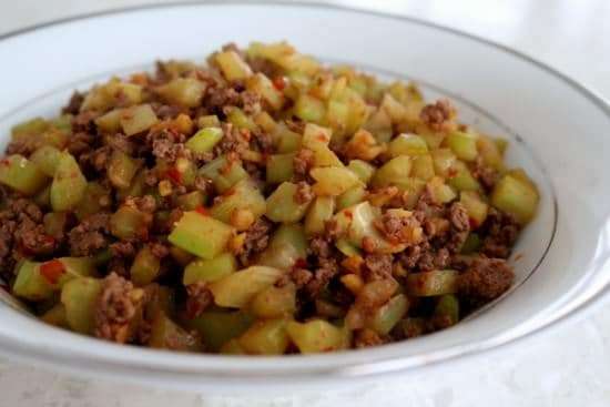 Sichuanese 'Send-the-Rice-Down' Chopped Celery with Ground Beef (4) (600x400)
