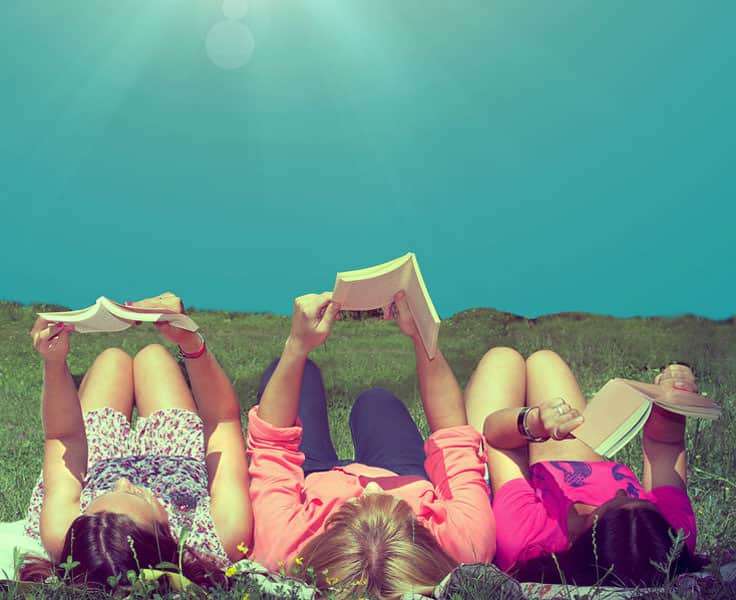 girls-reading-book-titles-in-publishing-main